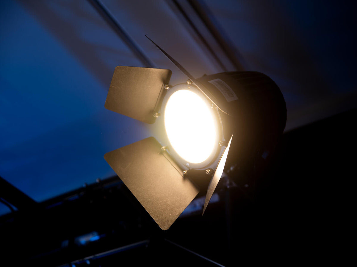 Eurolite LED Theatre COB 200 WW – Ansicht 7